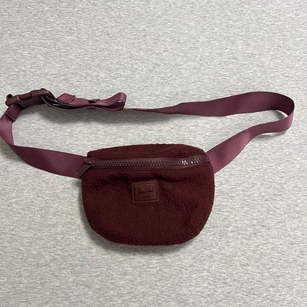 Hershel Crossbody‎ Sling Waist Bag Fanny Pack Burgandy Wine Red Fleece